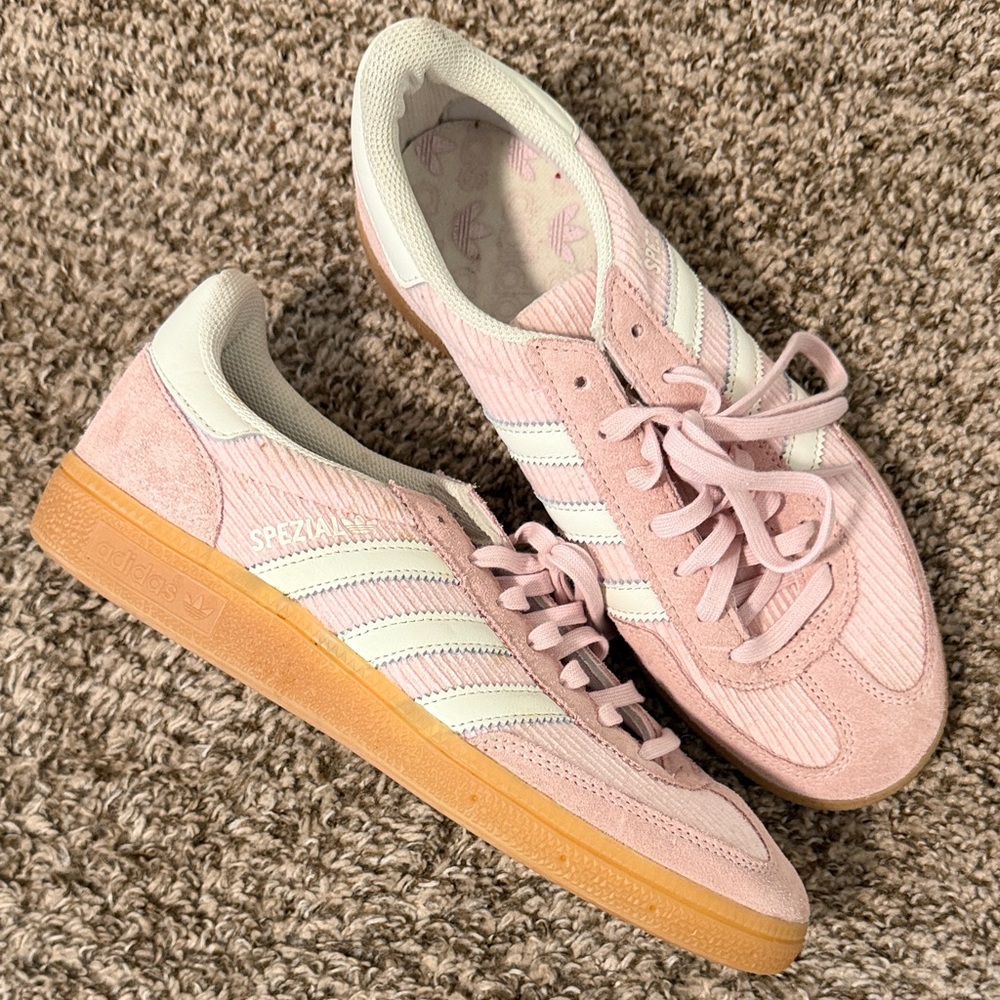 adidas Handball Spezial Corduroy Pack Sandy Pink women’s Sneakers - Picture 2 of 6